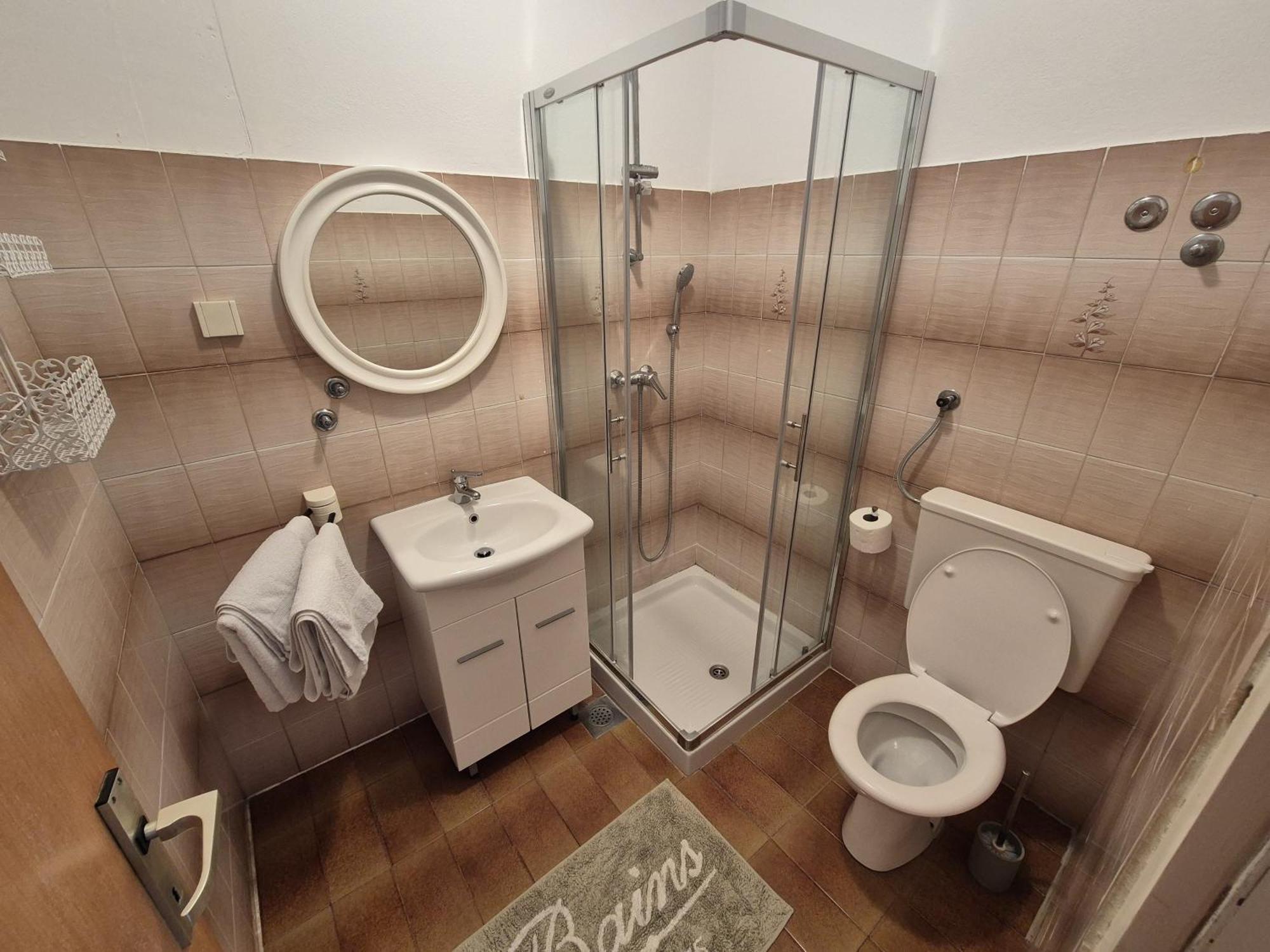 Krebel - Location 4minute Walk Beach, Strand, Apartamento