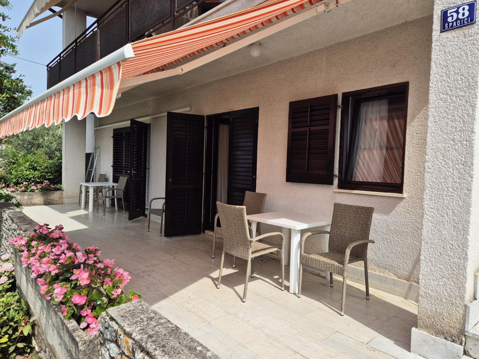 Krebel - Location 4minute Walk Beach, Strand, Apartment